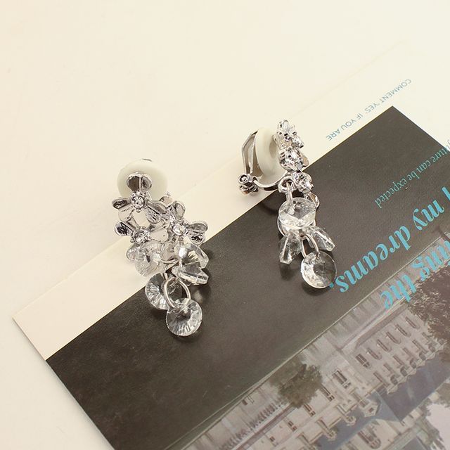 Grapes Faux Dangle Earring Crystal Alloy