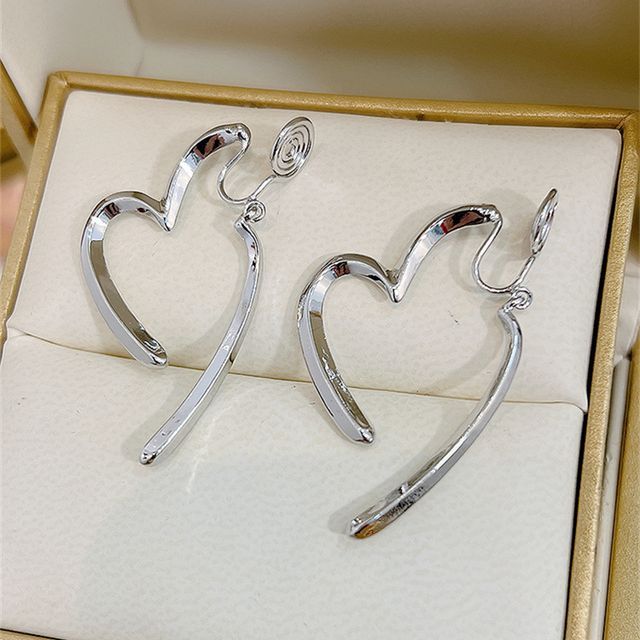 Alloy Earring Through Heart