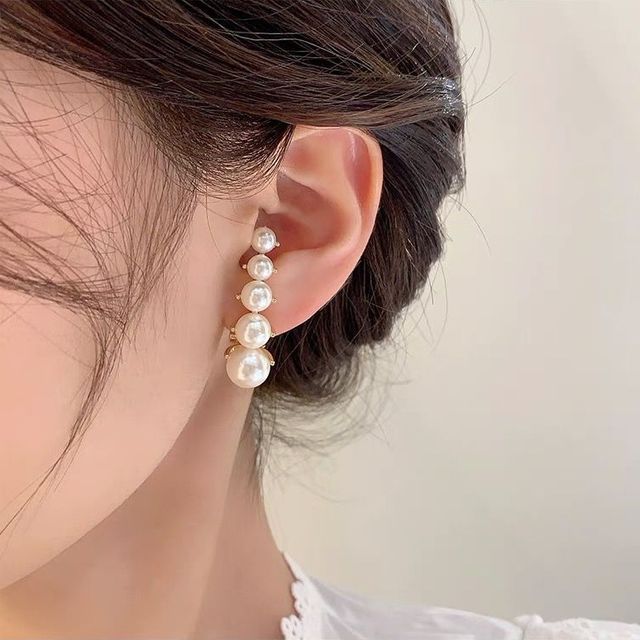 Alloy Pearl Faux Earring