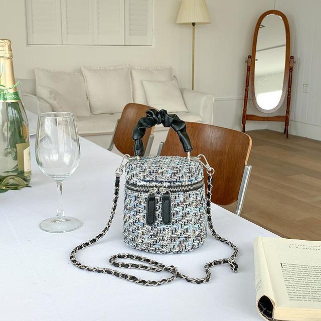 Zip Bag Crossbody Tweed