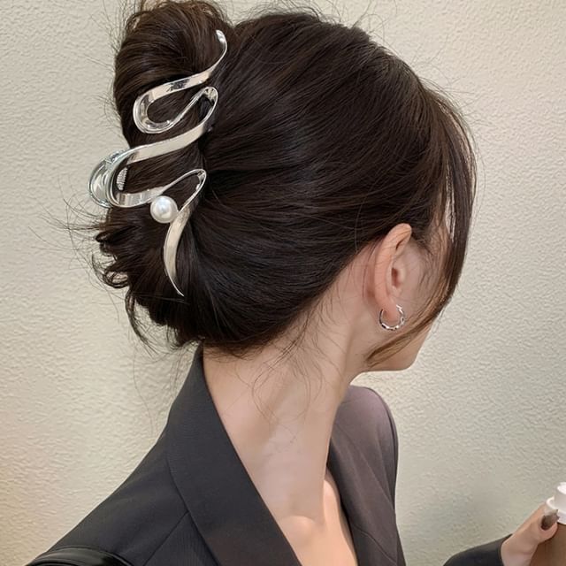 Pearl Hair Faux Claw