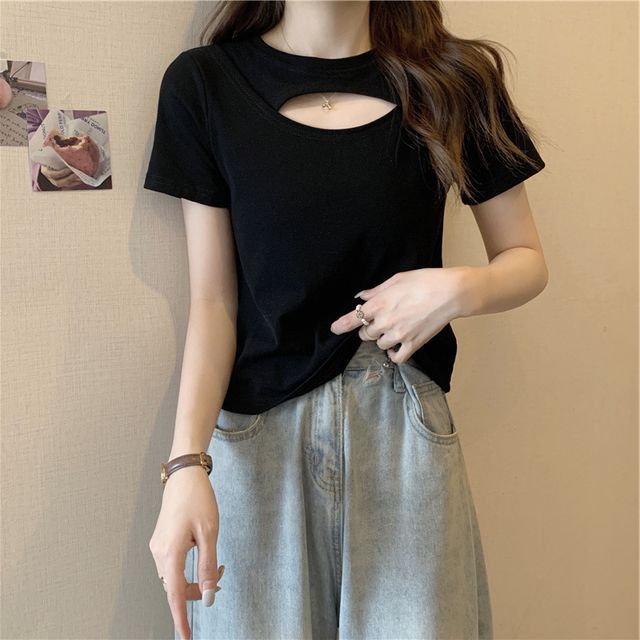 Plain Short-Sleeve Neck Cut Out T-Shirt Crew