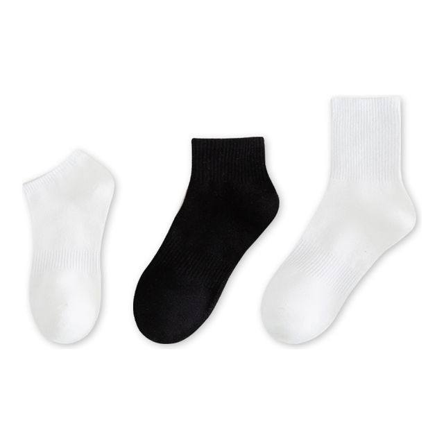 Set of 9 Pairs: Plain Ribbed Socks