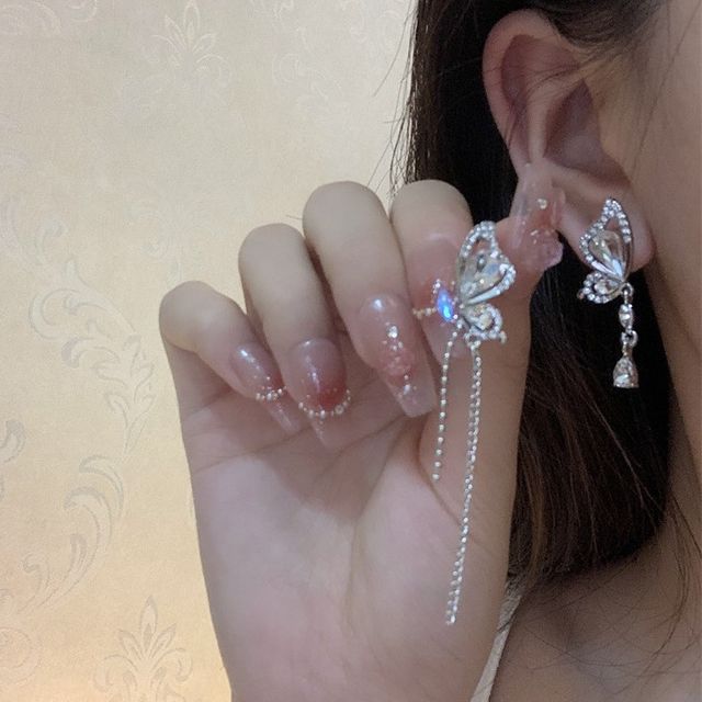 Dangle Butterfly Asymmetrical Alloy Earring