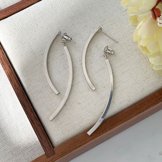 Fringed Alloy Earring Curve