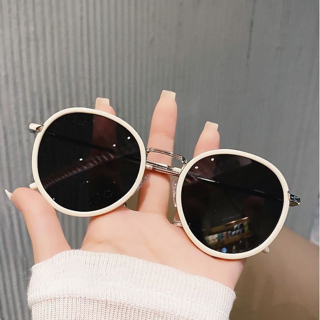 Round Vintage Sunglasses