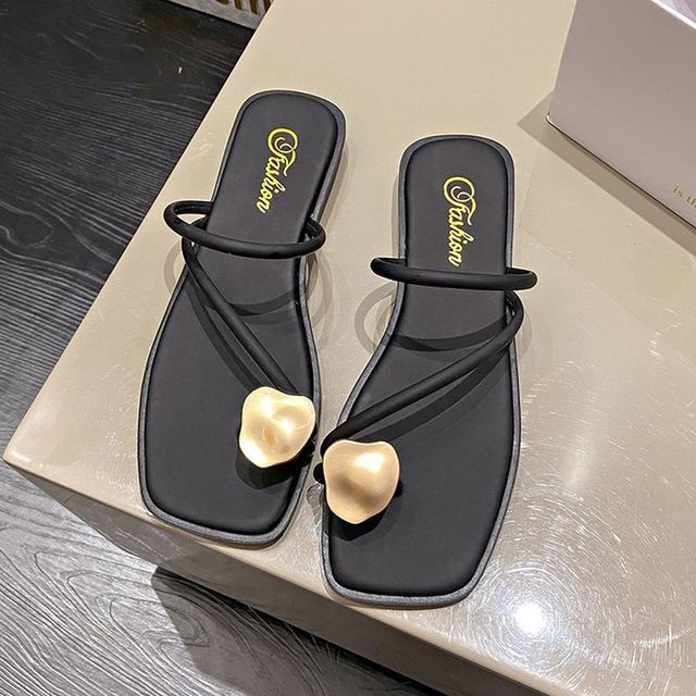 Toe Slide Loop Sandals