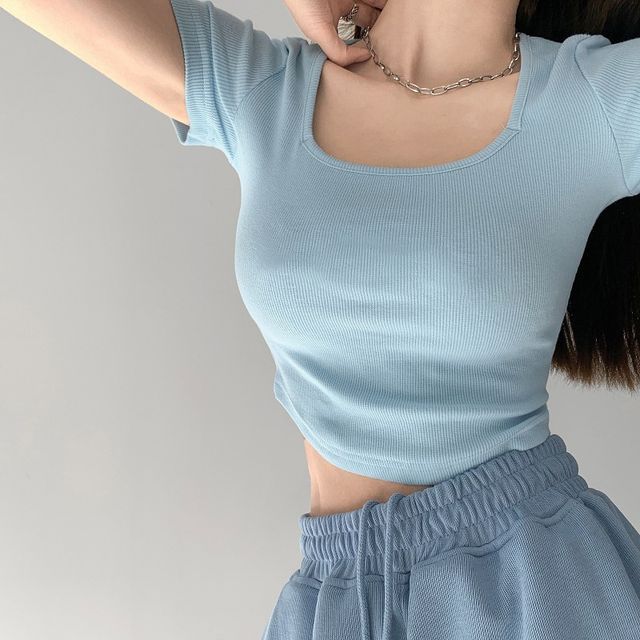 Short-Sleeve Asymmetrical Plain Square Neck Cropped T-Shirt