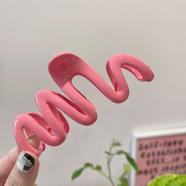 Wavy Plastic Hair Clamp