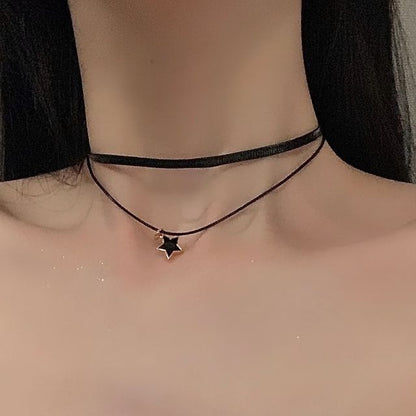 Pendant Layered Choker