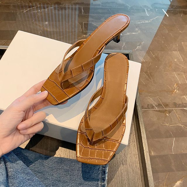 (Various Low Flops Plain Heel Designs) Flip