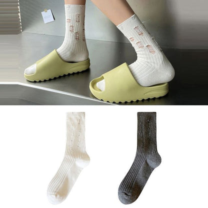 Set of 2 Pairs: Plain Ribbed Distressed Socks