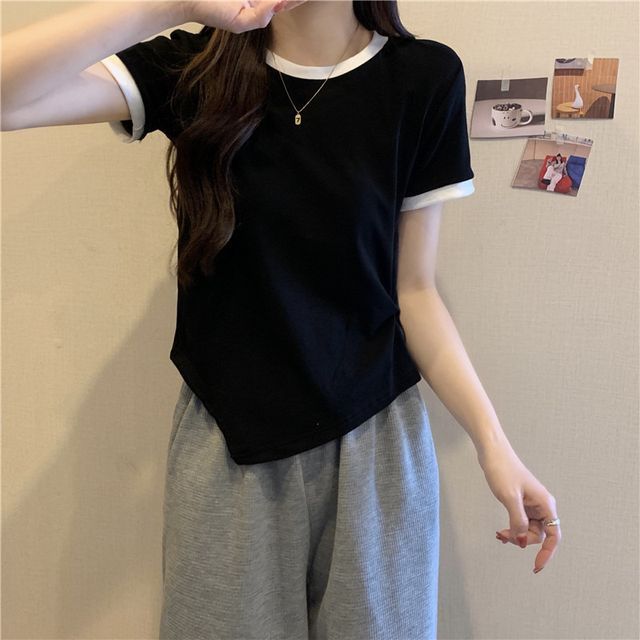 Contrast Neck Asymmetrical Tee Short-Sleeve Trim Crew Plain