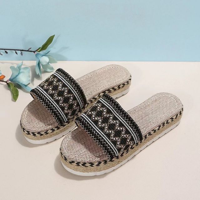 Sandals Patterned Slide Platform
