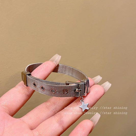 Alloy Faux Bracelet / Leather Pendant Star Buckled