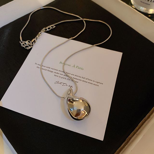 Stud Ear Waterdrop Necklace /