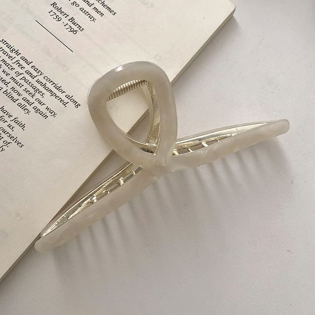 Resin Hair Claw