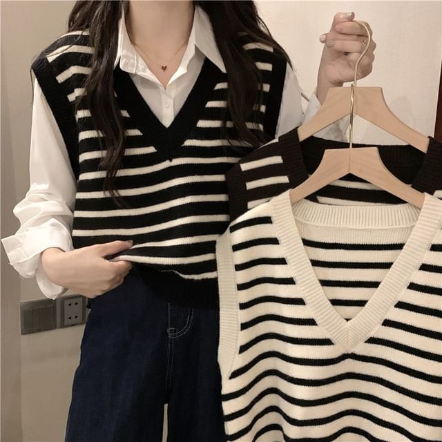 Striped Knit V-Neck Vest