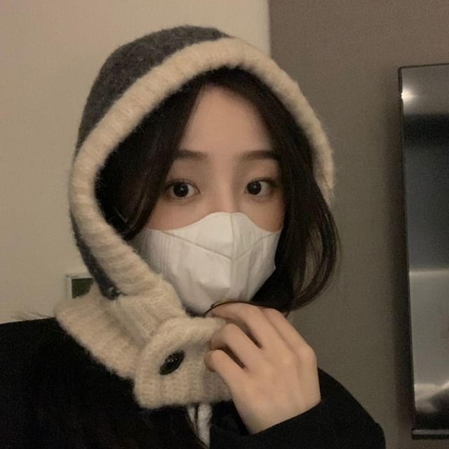 Tone Buttoned Balaclava Knit Two