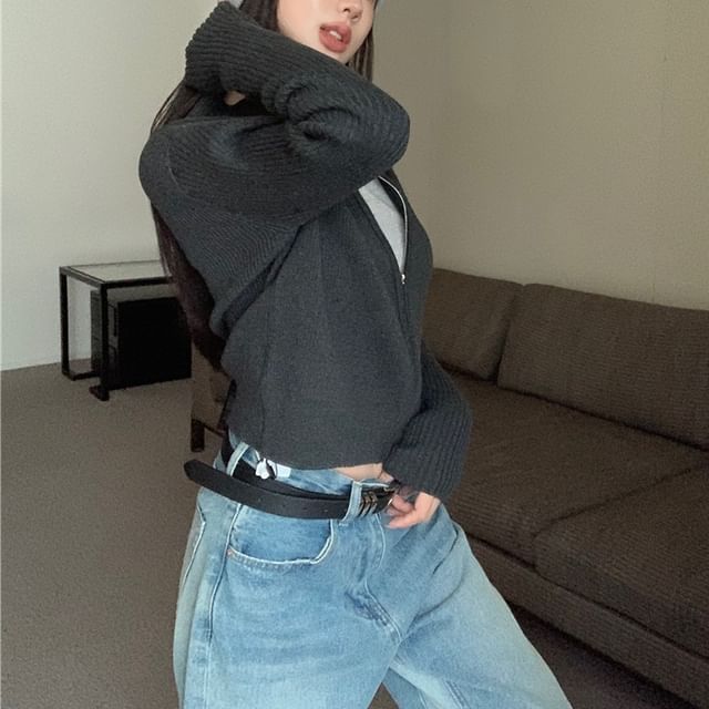 Slim-Fit Zip Sweater Plain