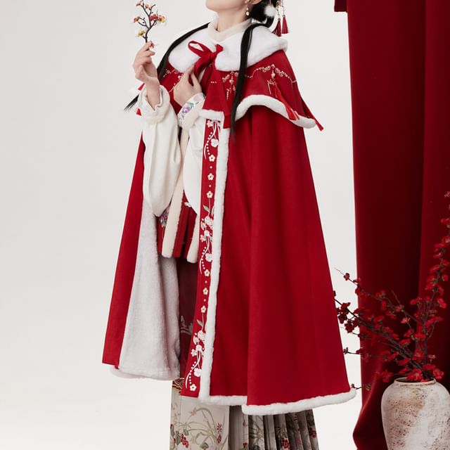 Traditional Chinese Embroidered Open Front Coat / Decorative Collar / Set