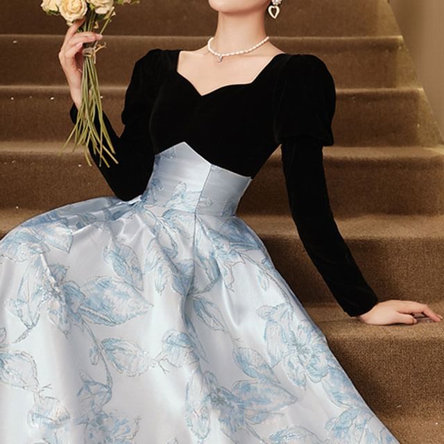 Long-Sleeve V-Neck Two Tone Floral Jacquard A-Line Evening Gown