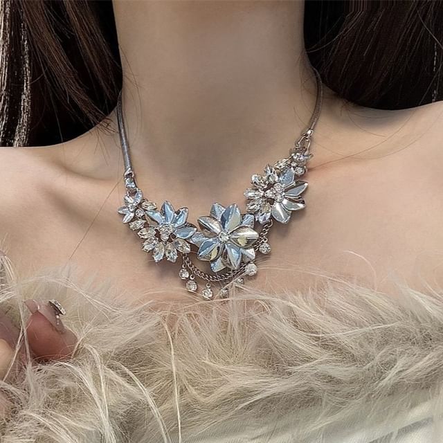 Floral Necklace Fringed Rhinestone