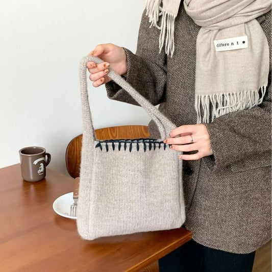 Contrast Bag Knit Tote Stitch
