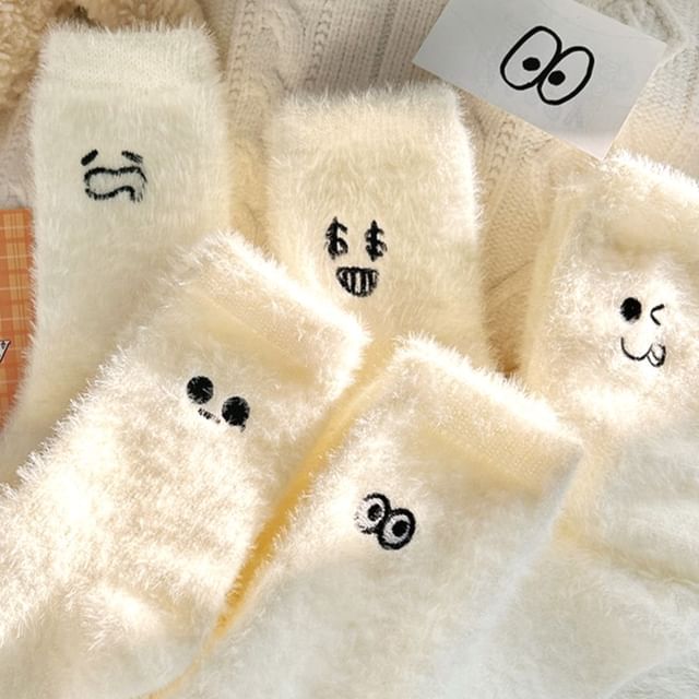 Cartoon Embroidered Fluffy Socks / Set