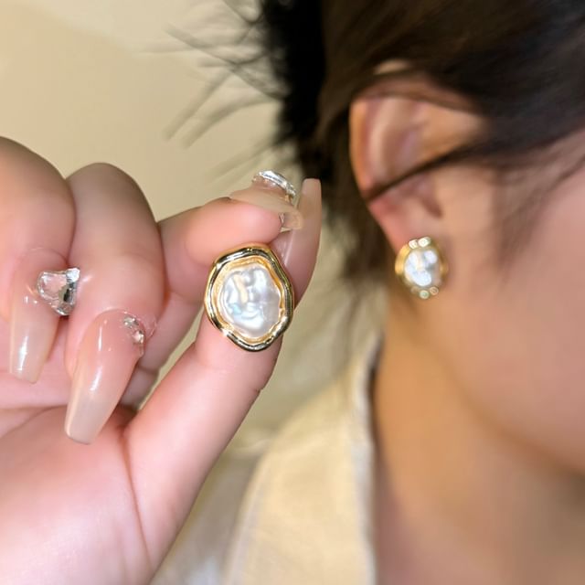Pearl Ear Stud Irregular Faux