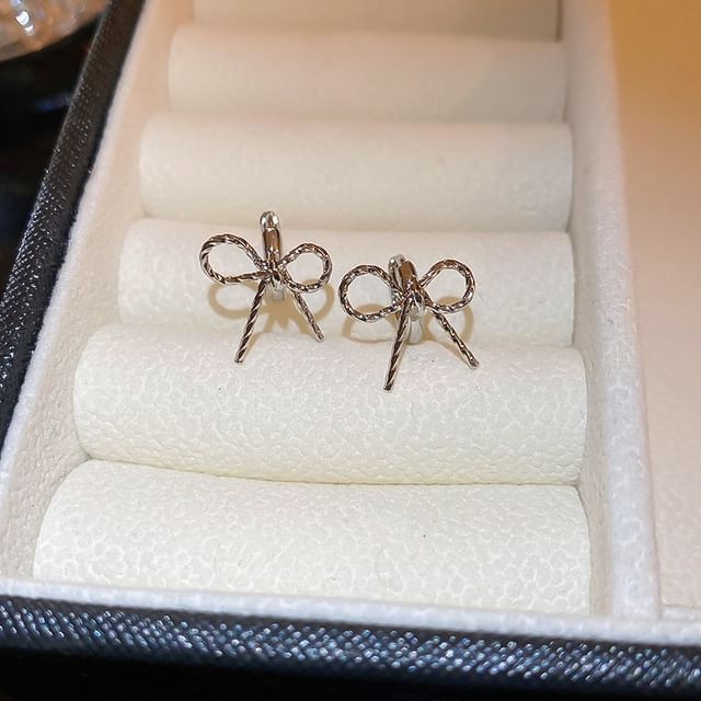 (Various Silver Tone Earring Designs)