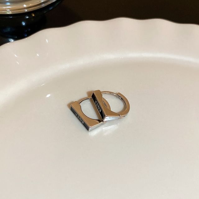 Tone Designs) Earring Silver (Various