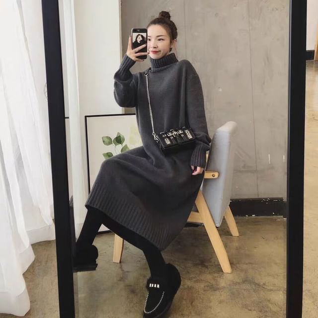 Long-Sleeve Plain Midi Sweater Turtleneck Dress