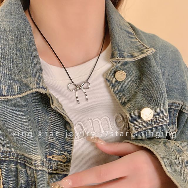 Cord Pendant Necklace Bow