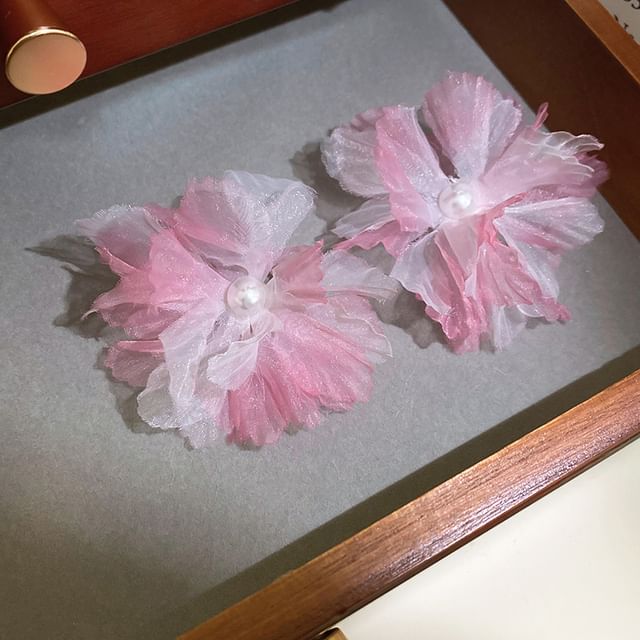 Floral Faux Mesh Stud Pearl Ear