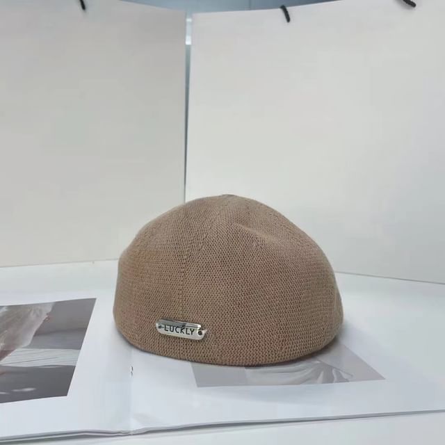 Beret Metal Plate Lettering Hat