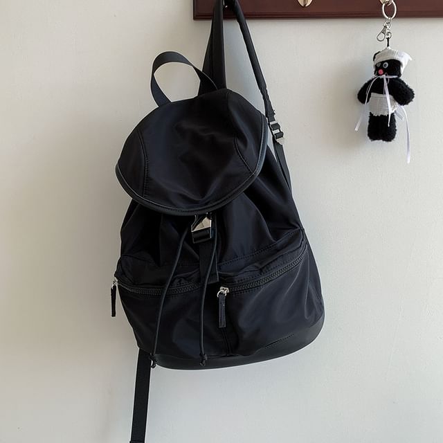 Plain Buckled Backpack Nylon