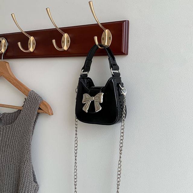 Crossbody Bow Chain Strap Bag