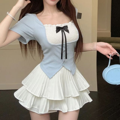 Short-Sleeve Two Tone Bow Front-Slit Tee / High Rise Plain Mini Tiered Skirt