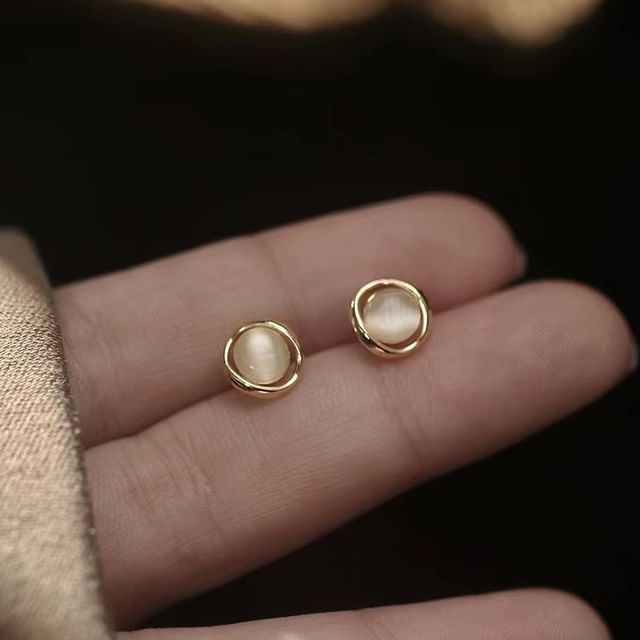 Faux Cat's Eye Stone Stud Earring