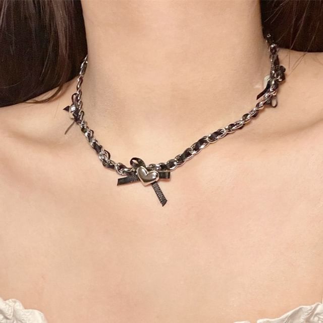 Heart Necklace Bow