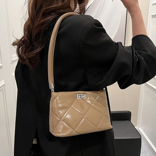 Bucket Bag Quilted Twisted