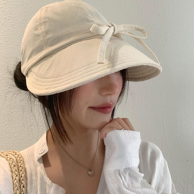 Wide Cap Bow Brim