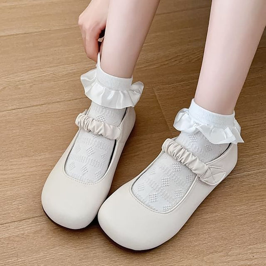 Ruffle Trim Socks