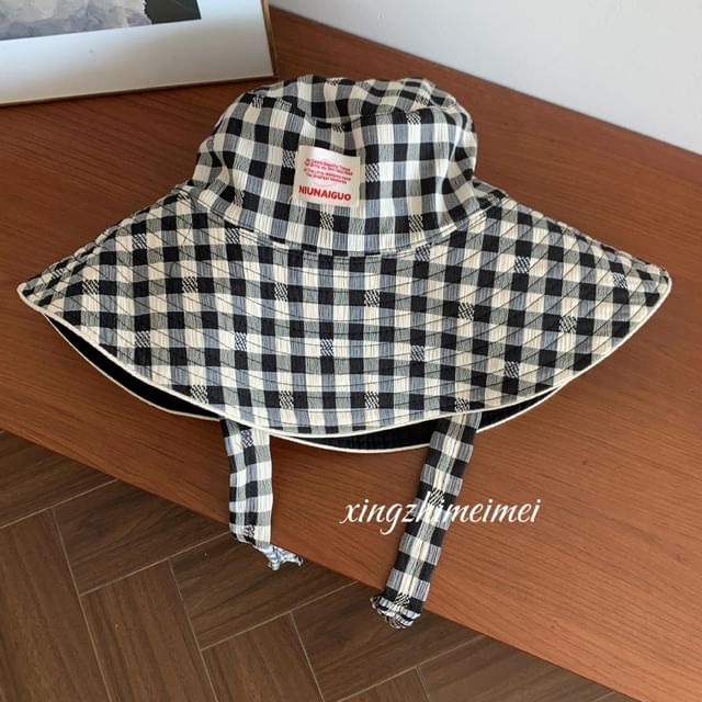 Gingham Bucket Hat Strap Chin With
