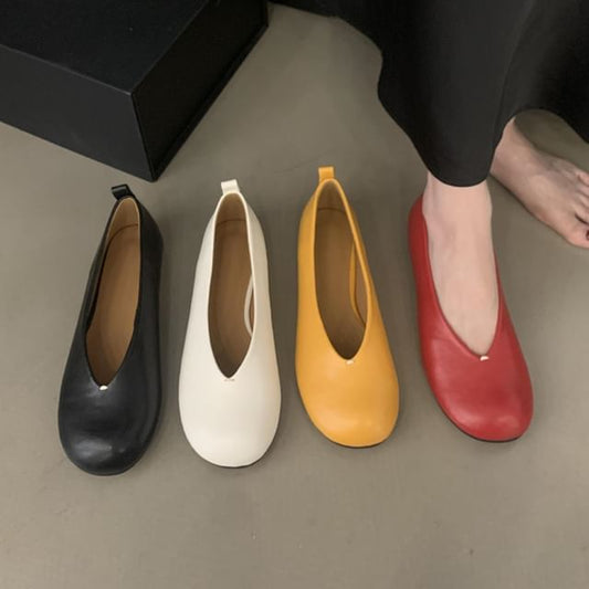 Round Toe Plain Flats