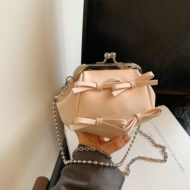 Bow Kiss Lock Crossbody Bag