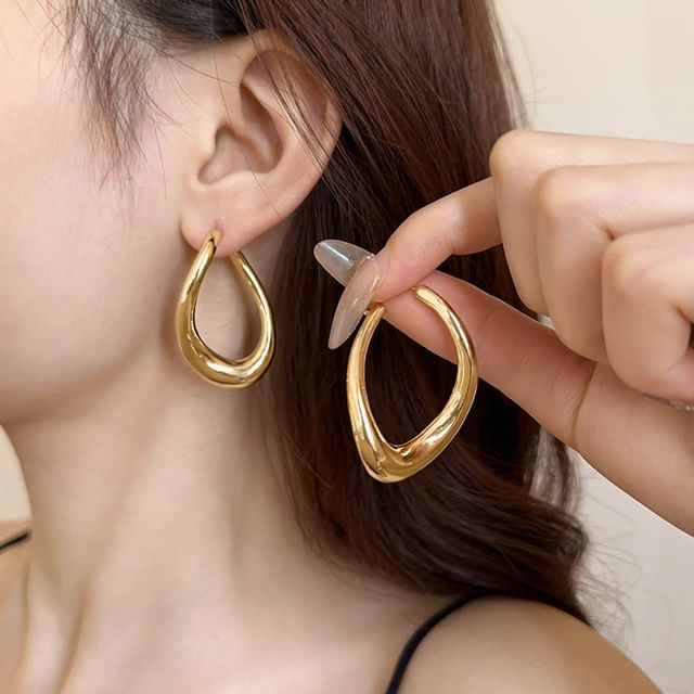 Hook Metal Earring