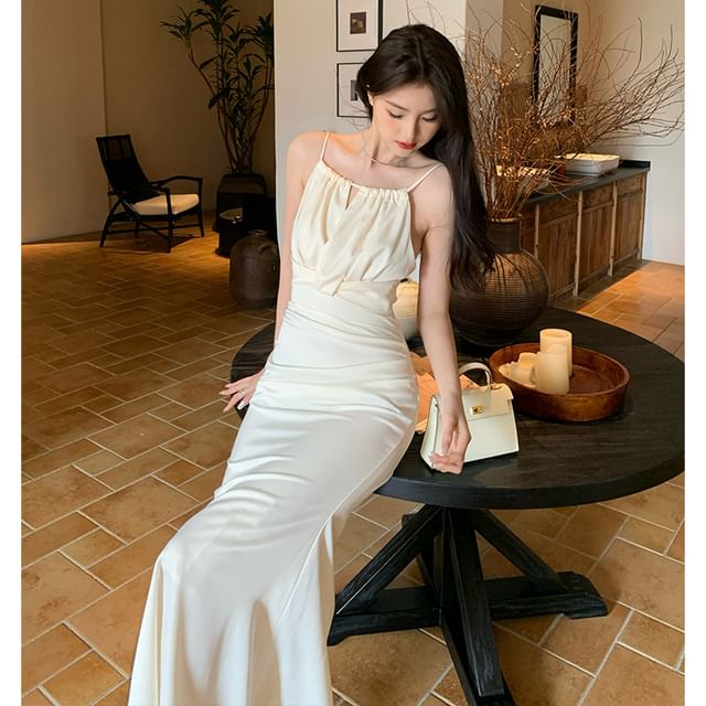 V-Neck Sleeveless Solid Mermaid Maxi Dress