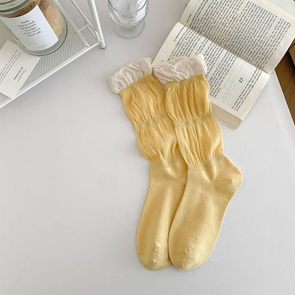 Contrast Frill Trim Mid-Calf Socks